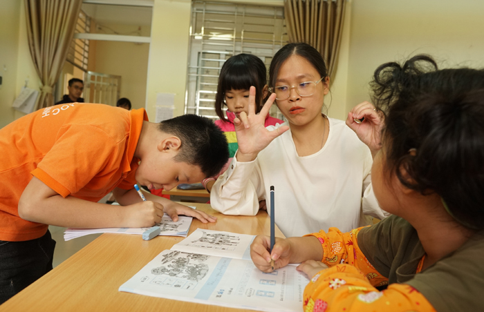 Câu chuyện của một giáo viên người Điếc nghị lực vượt qua rào cản để hòa nhập xã hội